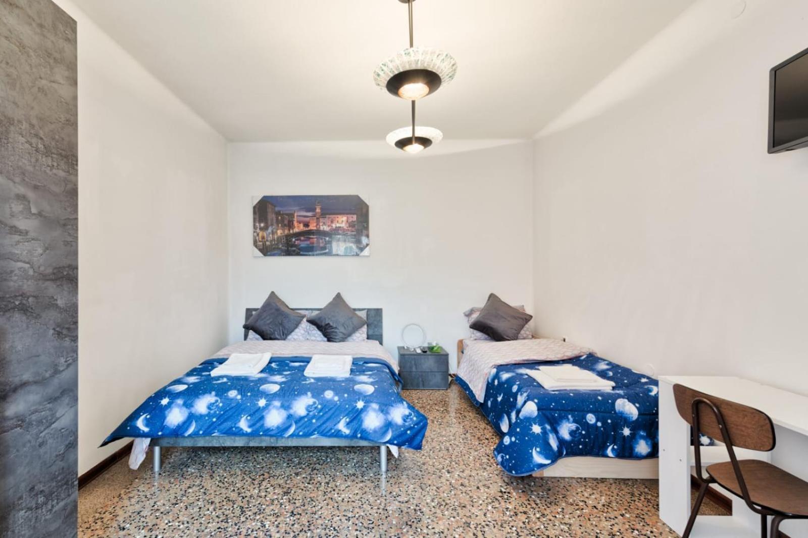 Living 3 Bedrooms *